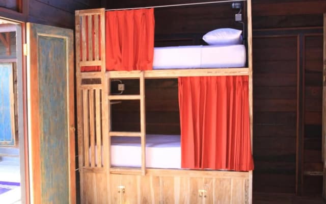 The Tipsy Gypsy Hostel - photo 2