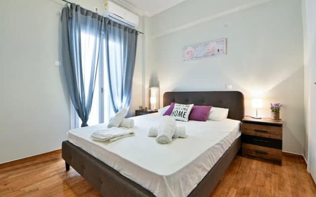 Renovated flat in Athens perfect location - photo 2