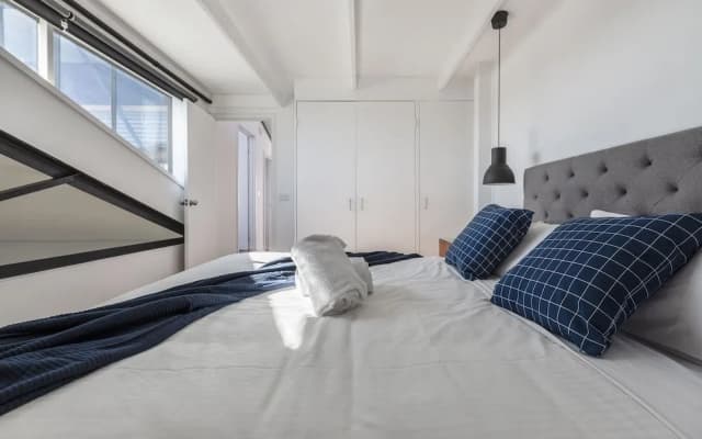 StayCentral - Fitzroy Converted Warehouse Penthouse - photo 5