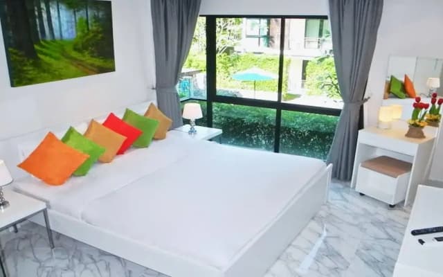 Title Rawai Apartment Pool View - photo 2