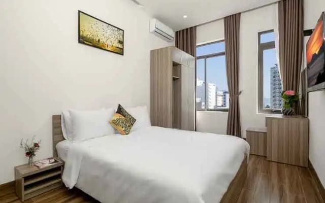 Van Apartment and Hotel - photo 3