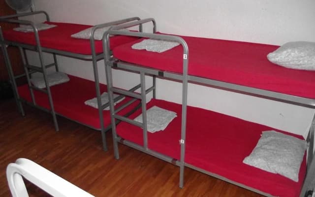 No Limit Hostel Sagrada Familia - photo 3