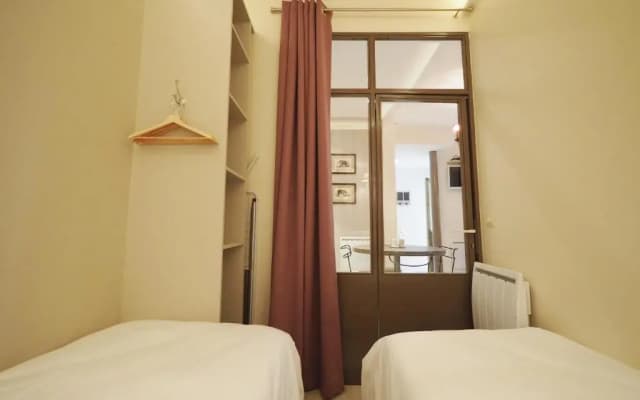 Saint Germain Elegant ChicSuites - photo 4