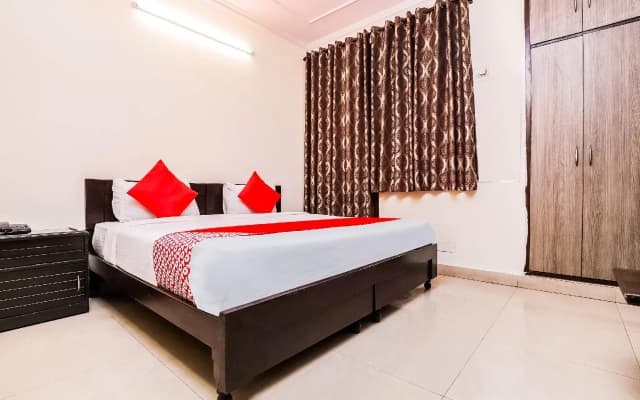 OYO 28126 Charanpahari Hotel - photo 2