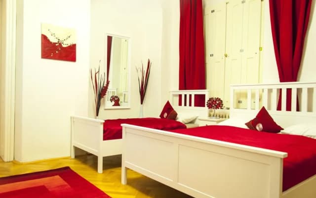 Cherry Charm Apartment - photo 4