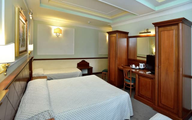 Hotel Hiberia - photo 3