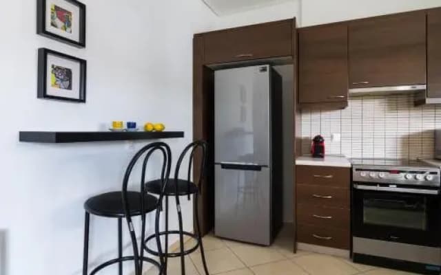 Three-Bedroom Apartment with Acropolis view - photo 4