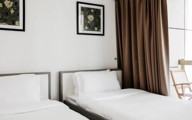 Fantastay Downtown Blvd 8 - photo 3