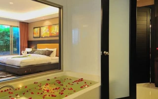 Kamala Regent Condominium - photo 2