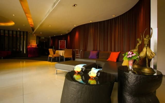 Veronica Residence - photo 2