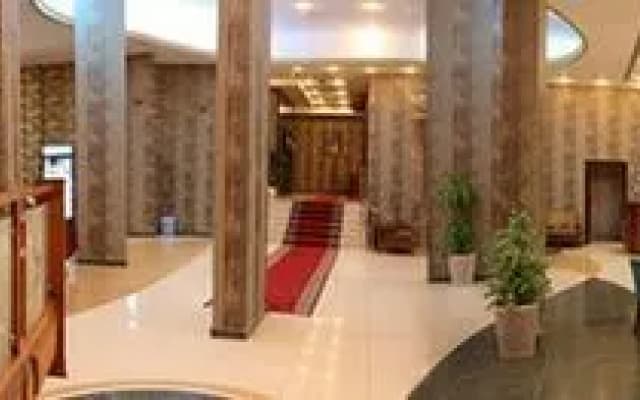 Falcon Hotel Apartments - photo 2