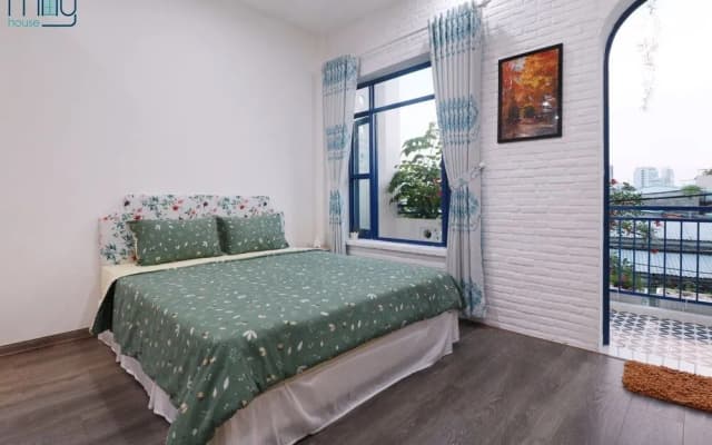 May House - photo 5