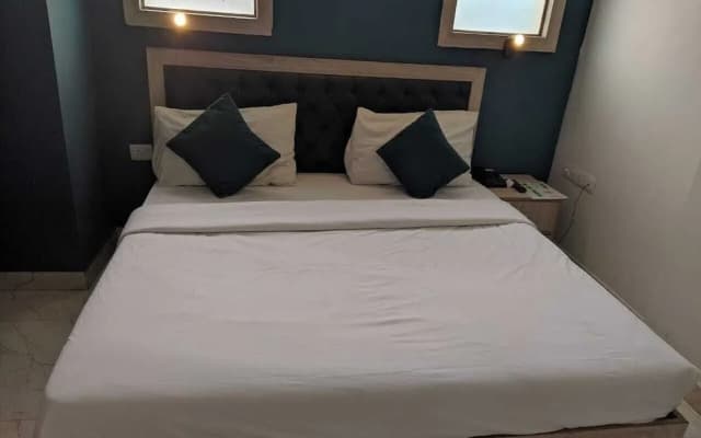 Hotel Nazeer by Adb Rooms - photo 2