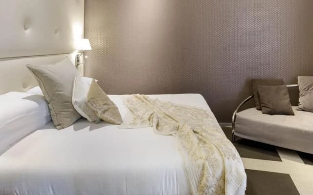 Private Luxury Apartment - photo 2