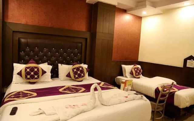 Hotel Om International - photo 4