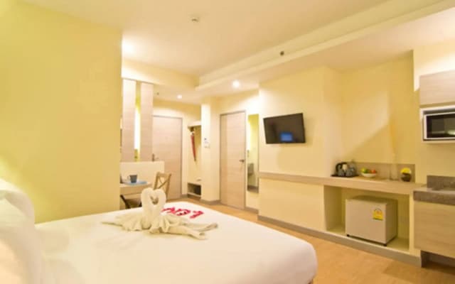 Sunshine One Hotel Pattaya - photo 3