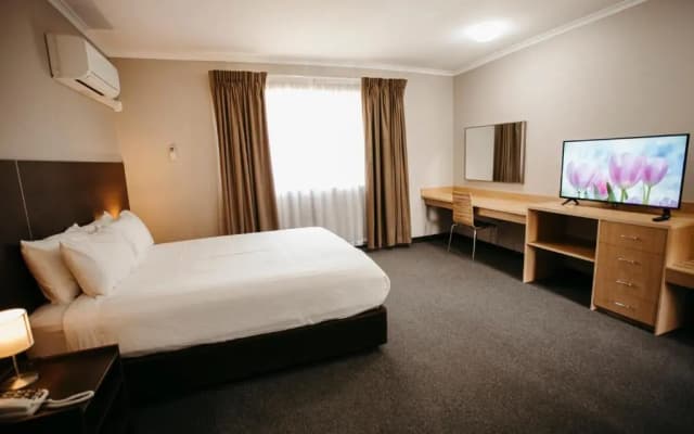 Colonial Motel Richmond - photo 3
