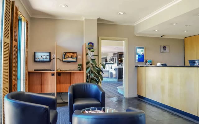 Best Western Plus Buckingham International - photo 2