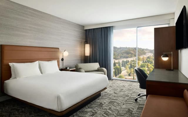 Courtyard by Marriott Los Angeles - Sherman Oaks - photo 5