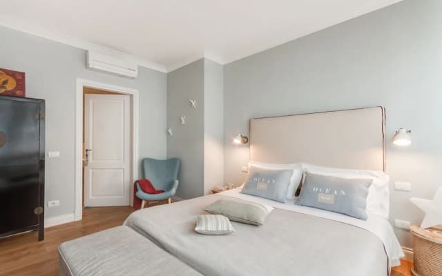 Lovely Apartment in Florence for 6 - Three Bedroom Apartment, Sleeps 6 - photo 2