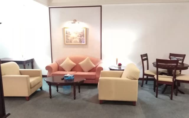 Ridge Service Suites - photo 3