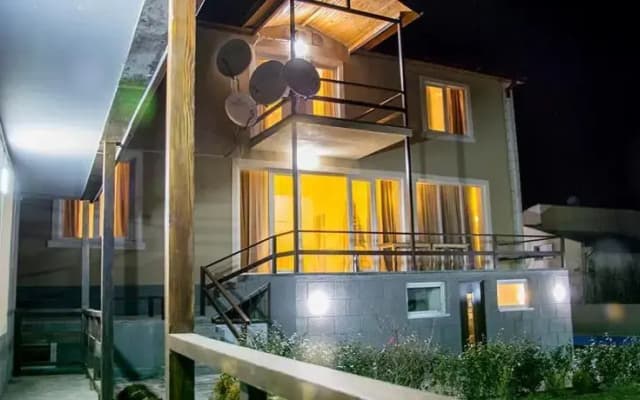 Hotel Hilltop - photo 3