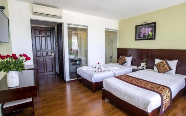 Dragon Sea Hotel - photo 4