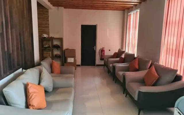 Lagoon Lodge - photo 2