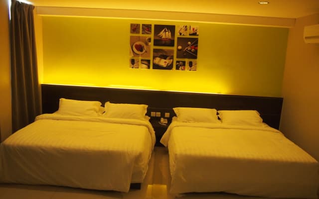 Star Bay Hotel - photo 4