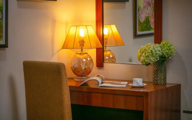 Emerald Hotel Hanoi - photo 2