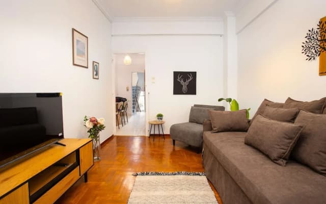 Central Athens Fully-equipped Getaway in Victoria - photo 2