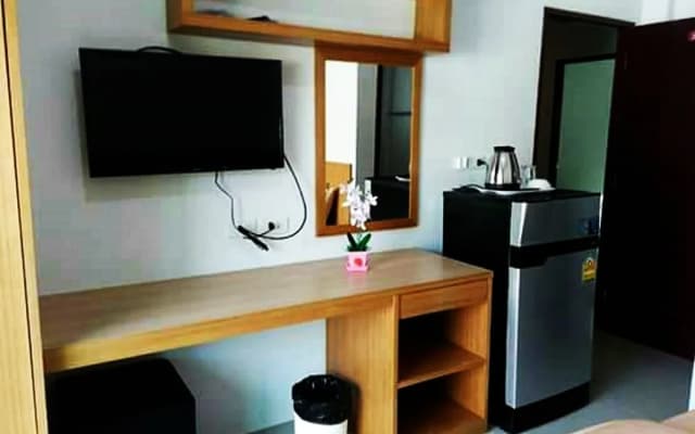 P & J Guesthouse - photo 4