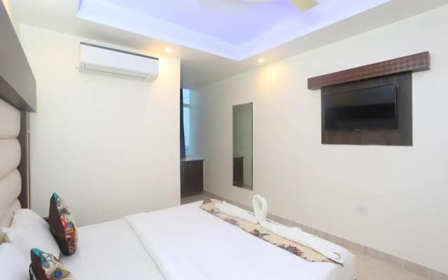 Hotel The Raj Palace - photo 4