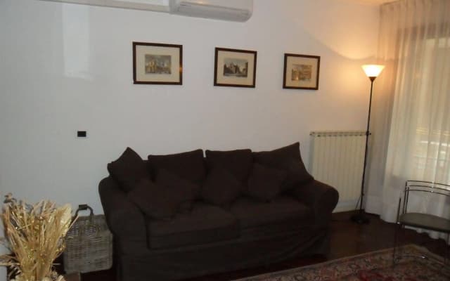 Sunny Venice Apartments - photo 4