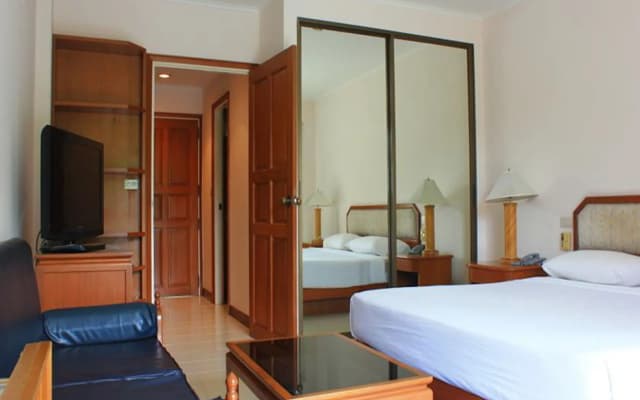 The Monaco Residence Pattaya - photo 4