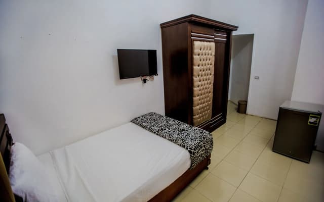 Valencia Hotel - photo 4