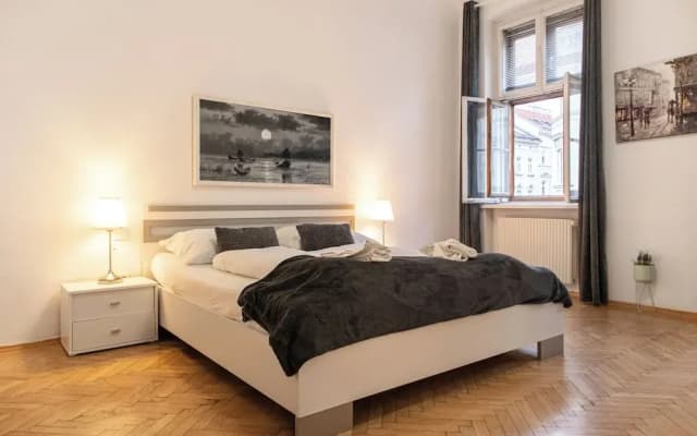 Comfort 3BR Apt Near Wiener Stadthalle - photo 3