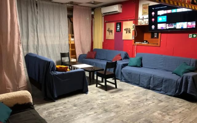 Whole Basement former Pub2 for stag do, men's cave - photo 2