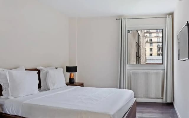 Modern Cosy 1-Bed Apartment Sleeps 6, in Paris - photo 5
