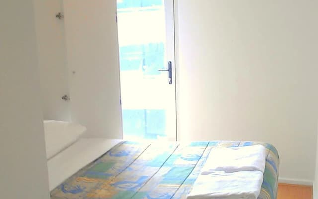 Ozstays Katz Apartments - photo 5