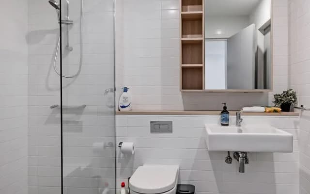 Kozyguru | Penrith | 2 Bed 2 Bath Apt Free Parking - photo 5