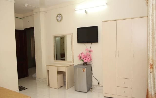 Ngan Long Hotel - photo 4