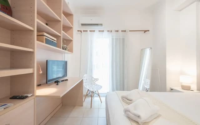 Elegant Koukaki Studio by Cloudkeys - photo 5