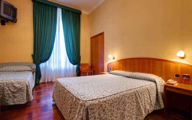 Hotel Corot - photo 4
