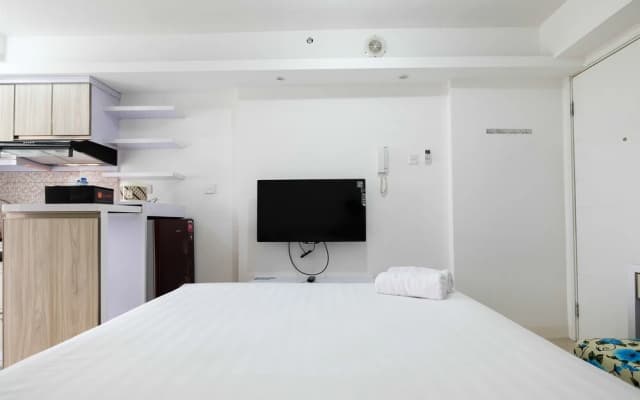 Comfy and Cozy Studio Bassura City Cipinang Apartment - photo 3