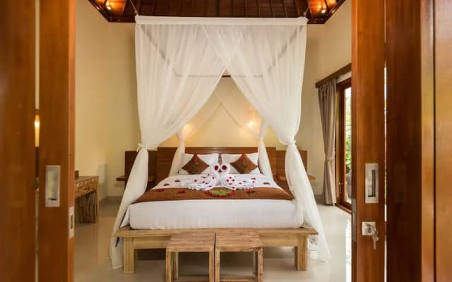 Secret Bunutan Ubud Villa - photo 4