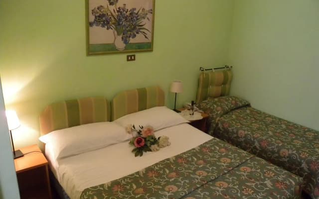 Hotel Margaret - photo 5
