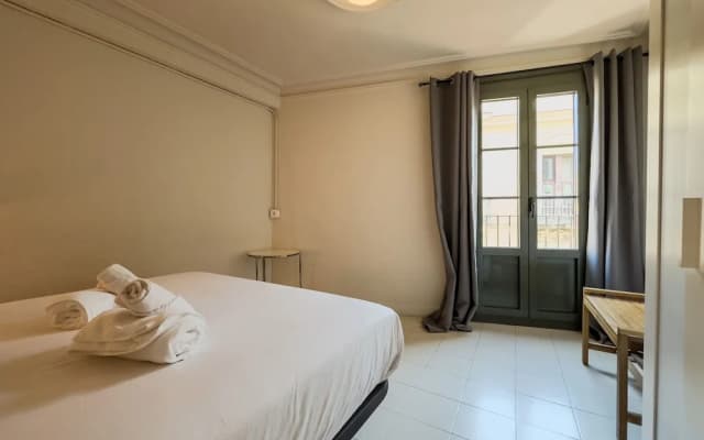 SmartRental Barcelona Ramblas Apartments - photo 3