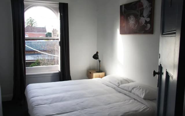 College Lawn Hotel - Hostel - photo 5