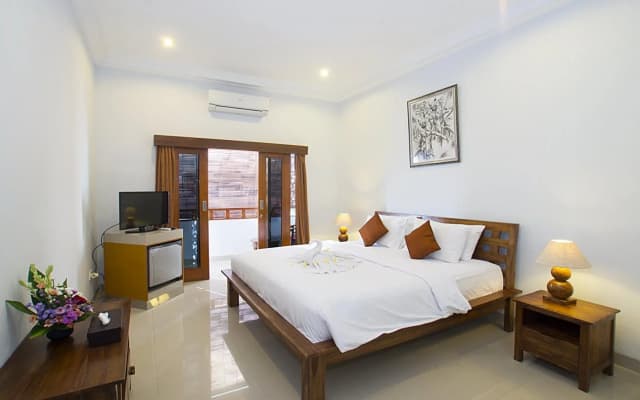 M & D Guest House Seminyak - photo 2